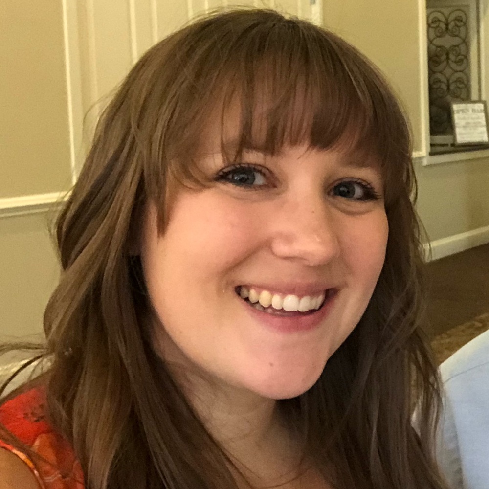 Meet your Posher, Leeann